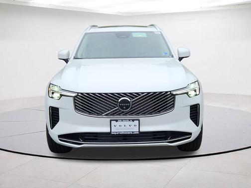 Crystal White Pearl 2026 Volvo XC90 Plug-In Hybrid T8 Ultra 7-Seater