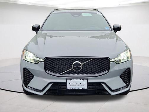 Gray Metallic 2026 Volvo XC60 B5 Plus