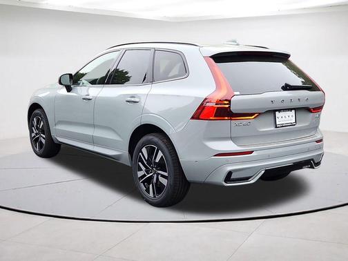 Gray Metallic 2026 Volvo XC60 B5 Plus