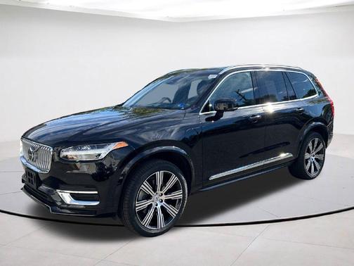 Onyx Black Metallic 2024 Volvo XC90 Recharge Plug-In Hybrid T8 Plus 6 Passenger