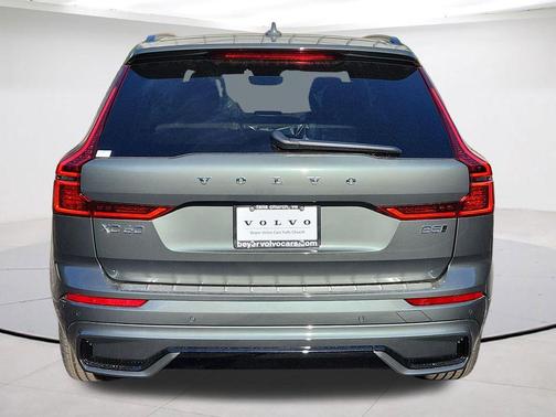 Forest Green 2026 Volvo XC60 B5 Plus