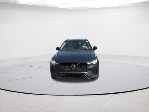 Denim Blue Metallic 2024 Volvo XC60 B5 Core