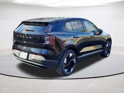 Onyx Black Metallic 2026 Volvo EX30 Twin Motor Ultra