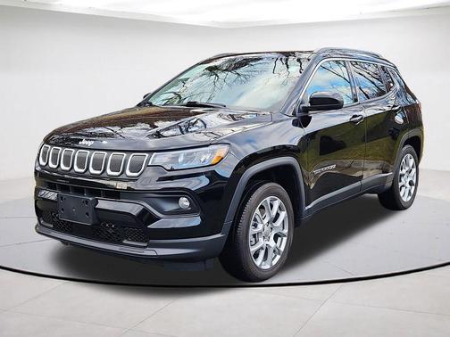 Diamond Black 2022 Jeep Compass Latitude Lux