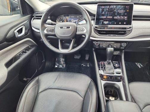 Diamond Black 2022 Jeep Compass Latitude Lux