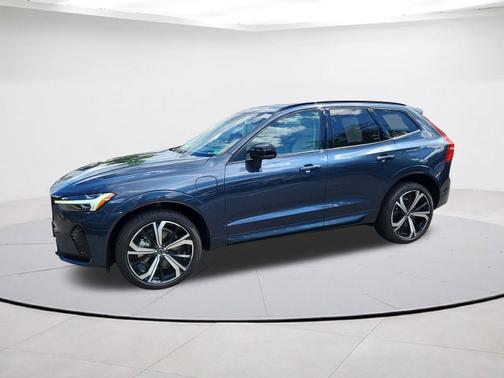 2025 Volvo XC60 Plug-In Hybrid T8 Ultra