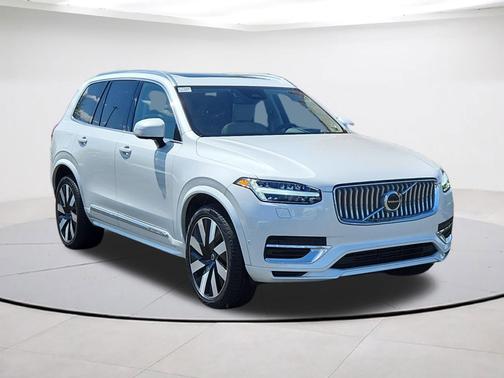2024 Volvo XC90 Recharge Plug-In Hybrid T8 Ultimate Bright 7-Seater