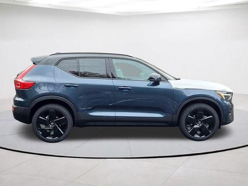 Denim Blue 2026 Volvo XC40 B5 Ultra Black Edition