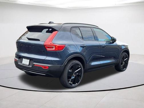 Denim Blue 2026 Volvo XC40 B5 Ultra Black Edition