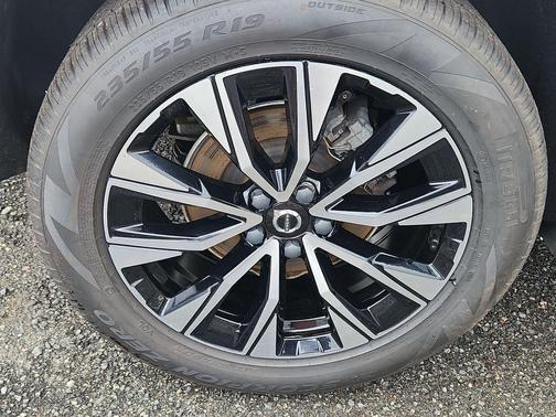 Silver 2023 Volvo XC60 B5 Plus Bright Theme