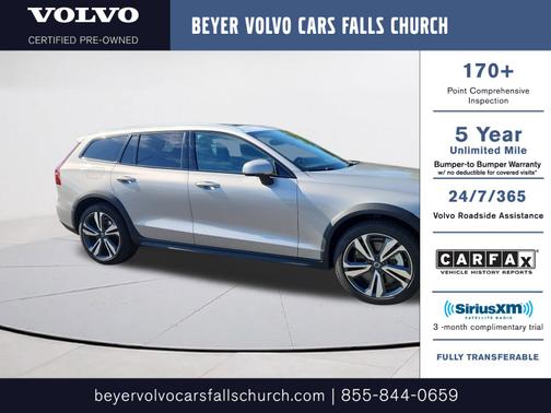 2025 Volvo V60 Cross Country B5 Plus