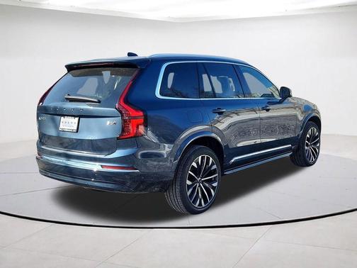Denim Blue Metallic 2026 Volvo XC90 B6 Plus 7-Seater