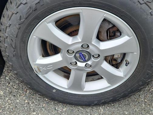 Caspian Blue Metallic 2010 Volvo XC70 3.2