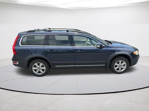 Caspian Blue Metallic 2010 Volvo XC70 3.2