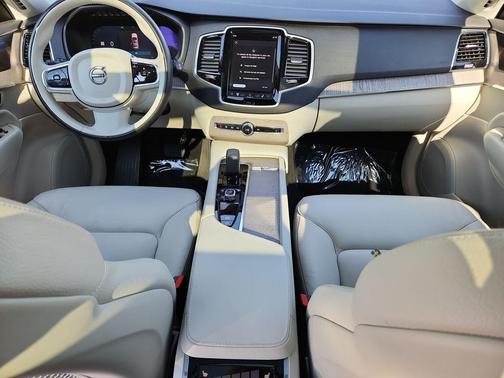 Platinum Gray Metallic 2024 Volvo XC90 Recharge Plug-In Hybrid T8 Plus Bright Theme 7 Passenger