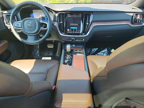 Denim Blue Metallic 2025 Volvo V60 Cross Country B5 Plus
