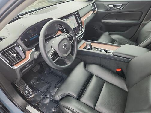 Gray Metallic 2023 Volvo S60 B5 Ultimate Bright Theme