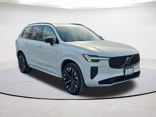 Crystal White Pearl 2026 Volvo XC90 B6 Ultra Dark Theme 6-Seater