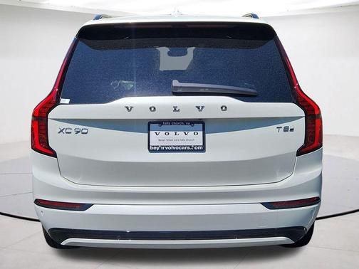 Crystal White Pearl 2026 Volvo XC90 Plug-In Hybrid T8 Ultra Dark Theme 7-Seater