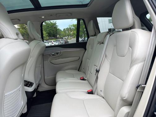 Denim Blue Metallic 2025 Volvo XC90 B5 Core