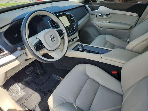 Denim Blue Metallic 2025 Volvo XC90 B5 Core