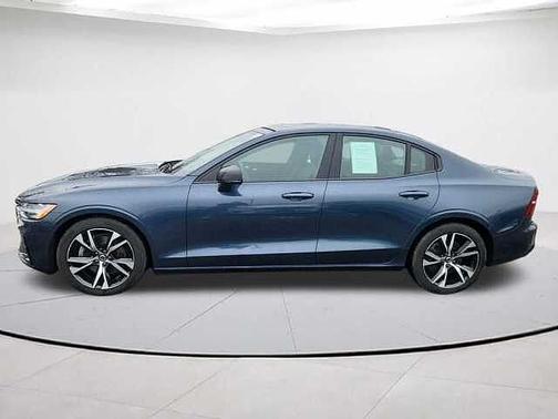 Denim Blue Metallic 2023 Volvo S60 B5 Core Dark Theme