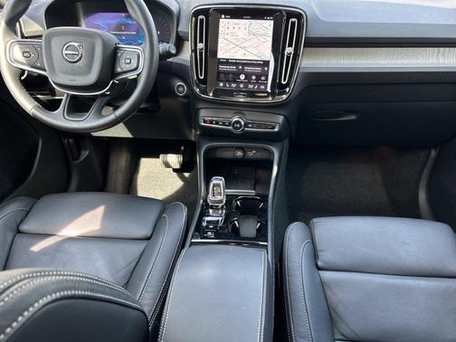 Blue Metallic 2024 Volvo XC40 B5 Plus Bright Theme
