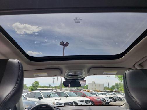 Gray Metallic 2025 Volvo XC40 B5 Ultra Bright Theme