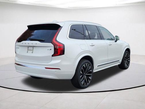 2026 Volvo XC90 B6 Ultra 7-Seater
