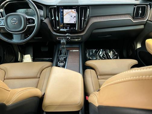 Onyx Black Metallic 2021 Volvo XC60 T5 Inscription