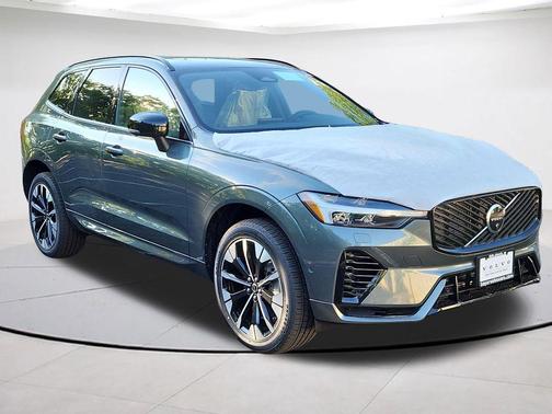Forest Green 2026 Volvo XC60 Plug-In Hybrid T8 Plus