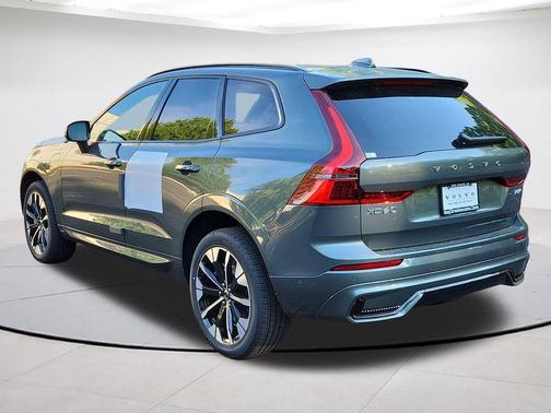 Forest Green 2026 Volvo XC60 Plug-In Hybrid T8 Plus