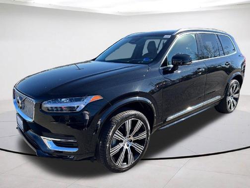 Onyx Black Metallic 2025 Volvo XC90 B6 Ultra
