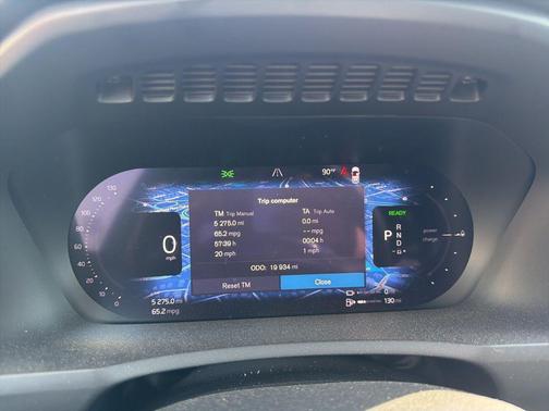 Platinum Gray Metallic 2023 Volvo XC90 Recharge Plug-In Hybrid T8 Plus Dark Theme 7 Passenger