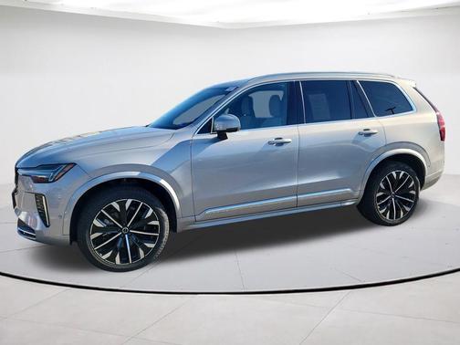 2025 Volvo XC90 B6 Plus 7-Seater