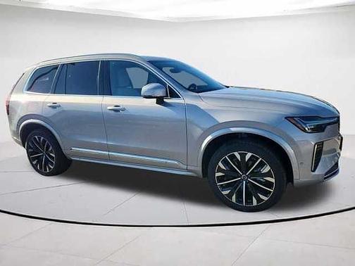 2025 Volvo XC90 Plus