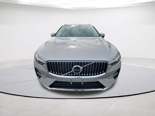 2022 Volvo XC60 B5 AWD Inscription