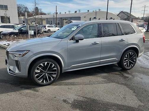 2025 Volvo XC90 Plus