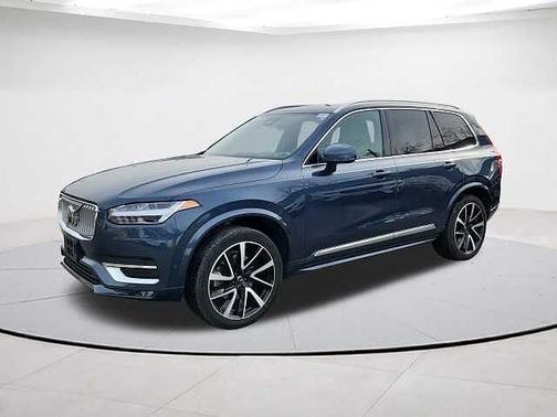 2023 Volvo XC90 Plus