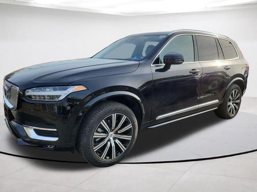 2025 Volvo XC90 B5 Core