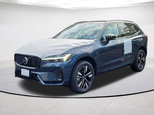 Denim Blue Metallic 2026 Volvo XC60 Plug-In Hybrid T8 Core
