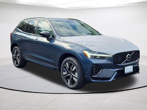 Denim Blue Metallic 2026 Volvo XC60 Plug-In Hybrid T8 Core