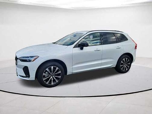 2025 Volvo XC60 Plus