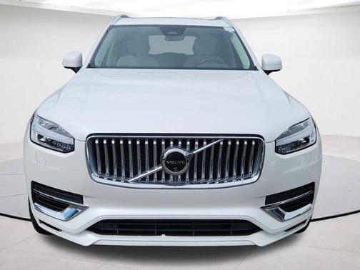 Crystal White 2024 Volvo XC90 Recharge Plug-In Hybrid T8 Plus Bright Theme 7 Passenger