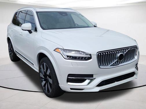 Crystal White 2024 Volvo XC90 Recharge Plug-In Hybrid T8 Plus Bright Theme 7 Passenger