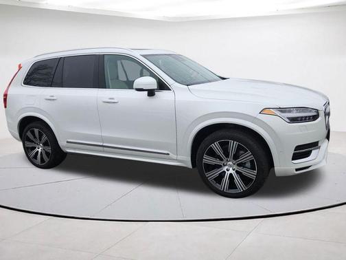 Crystal White 2025 Volvo XC90 Plug-In Hybrid T8 Ultra 7-Seater