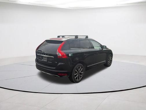 Black 2016 Volvo XC60 T5 Platinum