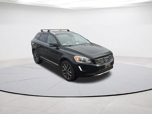 Black 2016 Volvo XC60 T5 Platinum
