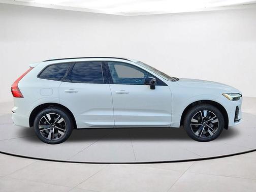 Crystal White 2026 Volvo XC60 B5 Plus