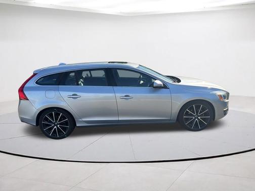 2016 Volvo V60 T5 Drive-E Premier